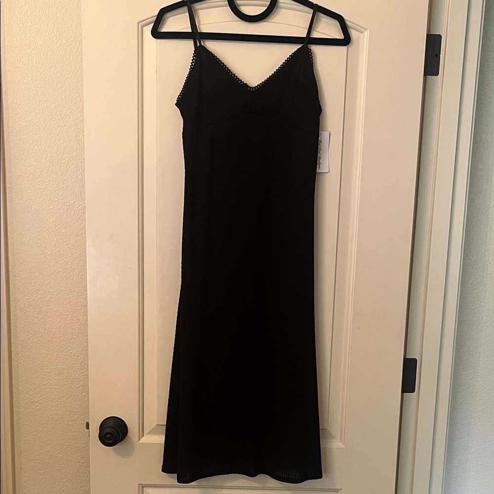 Elegant Black Midi Dress